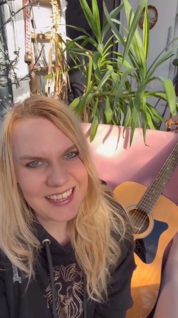 Sometimes the best melodies aren’t found in a dark studio, but right here – surrounded by light, plants, and the sound of birds singing. This is where my thoughts clear and the music begins to breathe. 

I’m so grateful for this space of inspiration. It’s where my next acoustic songs are coming to life. Can you feel the spring vibes already?

#SongwriterLife #WinterGarden #KatMadleine #CreativeSpace #AcousticVibes