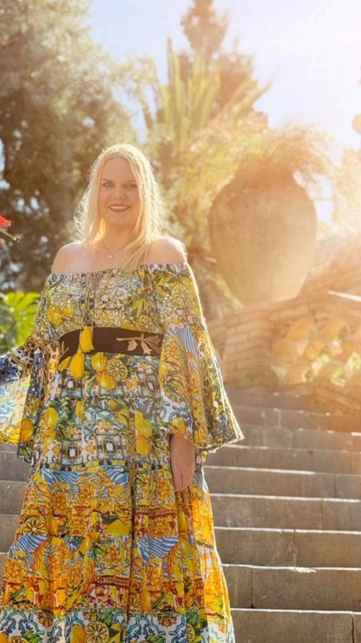 Day 3 of my time in Taormina, Sicily

A place of endless summers, wonderful views, beautiful beaches, a stunning nature and lovely people. 

— Kat Madleine | The Voice of 90s Revival 🌸
Musicologist & Producer redefining the sound of resilience.

 #Taormina2026 #vocalkinship  #DolceGabbana #modernvintagerock #KatMadleine