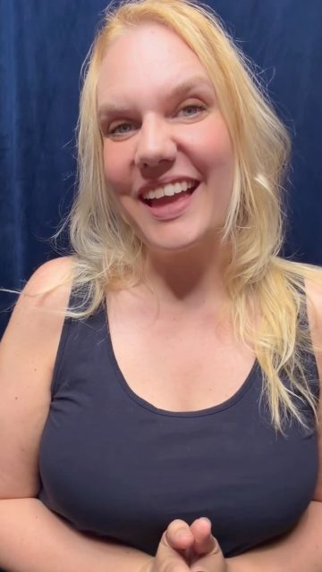 Look what just made its way to my studio! My new backdrop arrived and I’m absolutely loving it. More videos, more content, more fun starting soon! Stay tuned! ❤️🎙️

— Kat Madleine | The Voice of 90s Revival 🌸
Musicologist & Producer redefining the sound of resilience.

#KatMadleine #behindthescenes #IndependentArtist #VocalKinship #studioequipment