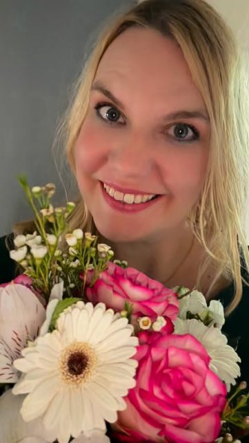 Thank you for all the sweet birthday wishes last week! I celebrated it with the release of my new song If You Knew What I Knew. This one means so much to me! Hope you like it too! Lots of Love ❤️ 

— Kat Madleine | The Voice of 90s Revival 🌸
Musicologist & Producer redefining the sound of resilience.�#VocalKinship #katmadleine #90s #release #birthday